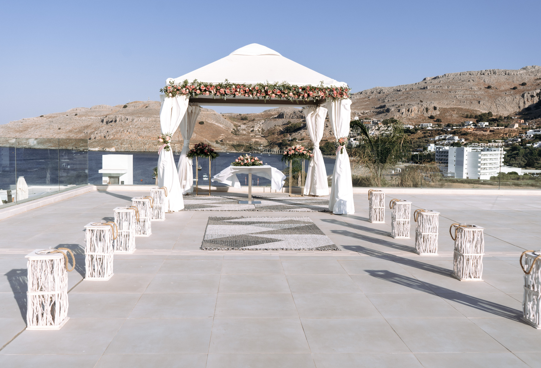 Book your wedding day in Lindos Grand Resort & Spa